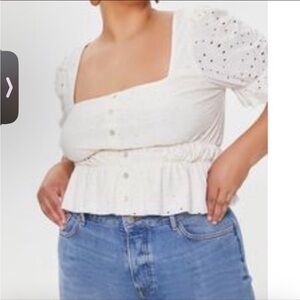 Forever 21 Plus women eyelet crop top size 0X ( color is cream/beige)